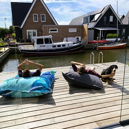 Peaceful Villa On The Water In Stavoren Exterior foto